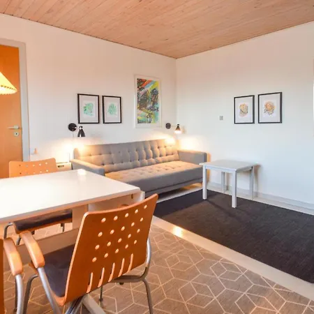 4 Bedroom Lovely In Feriehus Bandholm