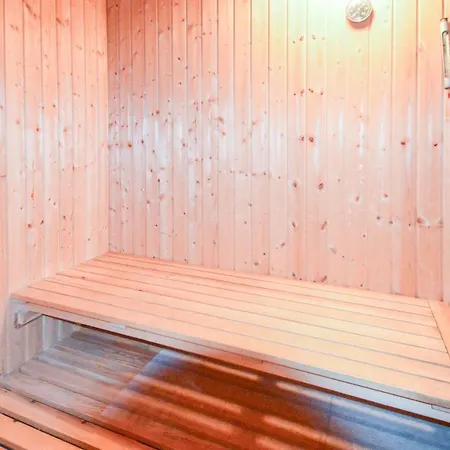4 Bedroom Lovely In Feriehus *