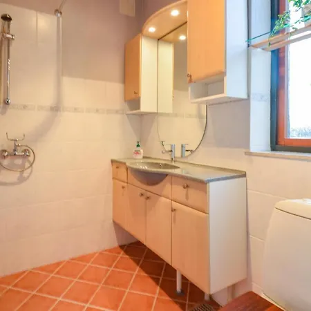 4 Bedroom Lovely In Feriehus