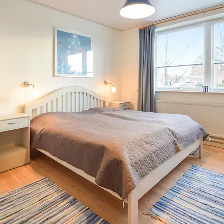 4 Bedroom Lovely In Feriehus